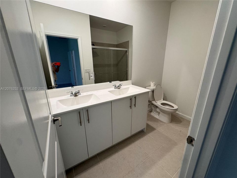 For Rent: $3,100 (4 beds, 3 baths, 1615 Square Feet)