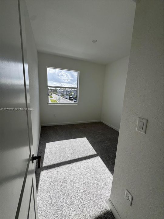 For Rent: $3,100 (4 beds, 3 baths, 1615 Square Feet)
