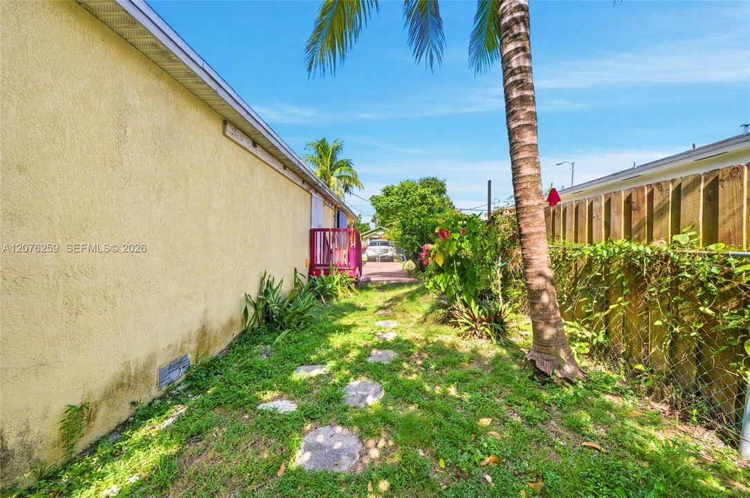 En Venta: $460,000 (3 camas, 2 baños, 1544 Pies cuadrados)