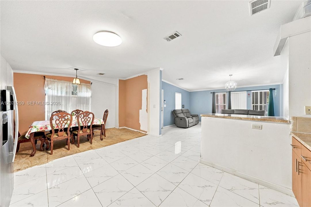 En Venta: $460,000 (3 camas, 2 baños, 1544 Pies cuadrados)