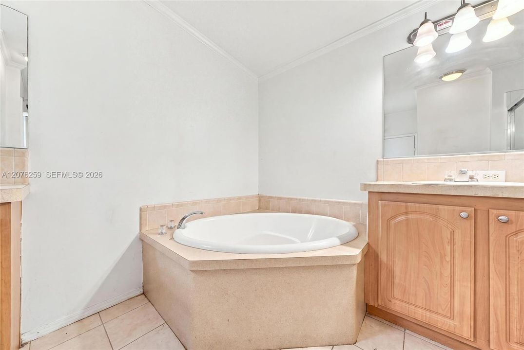 En Venta: $460,000 (3 camas, 2 baños, 1544 Pies cuadrados)