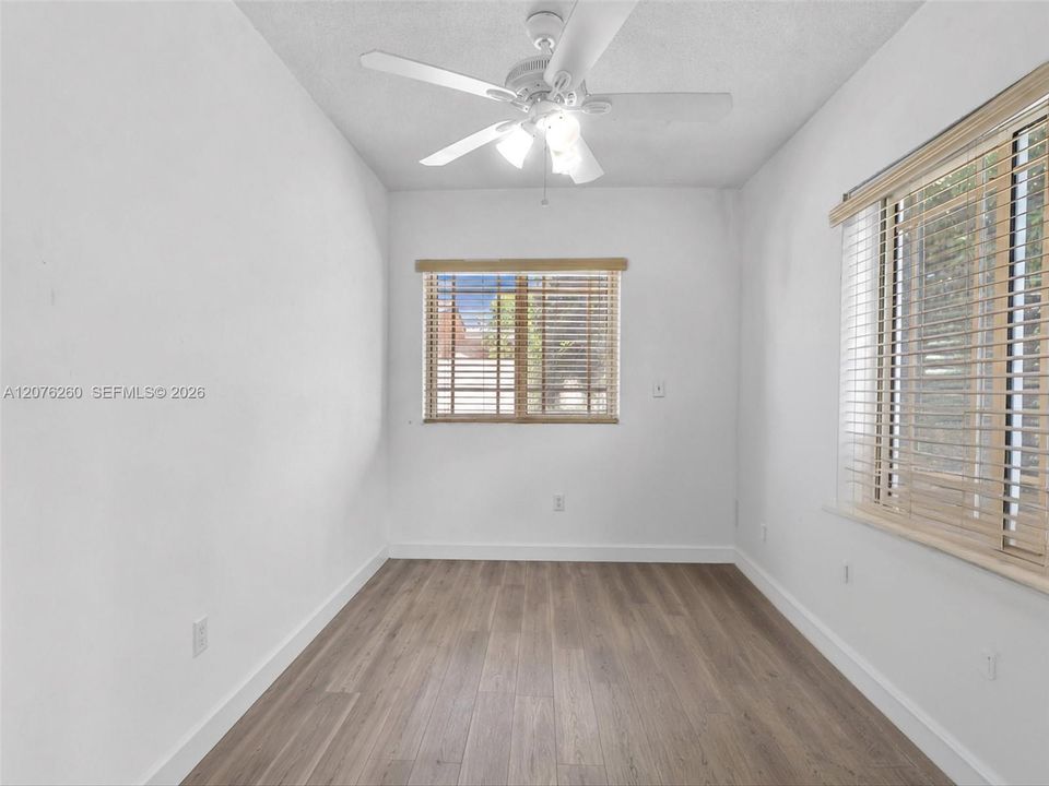 For Sale: $485,000 (4 beds, 2 baths, 1877 Square Feet)