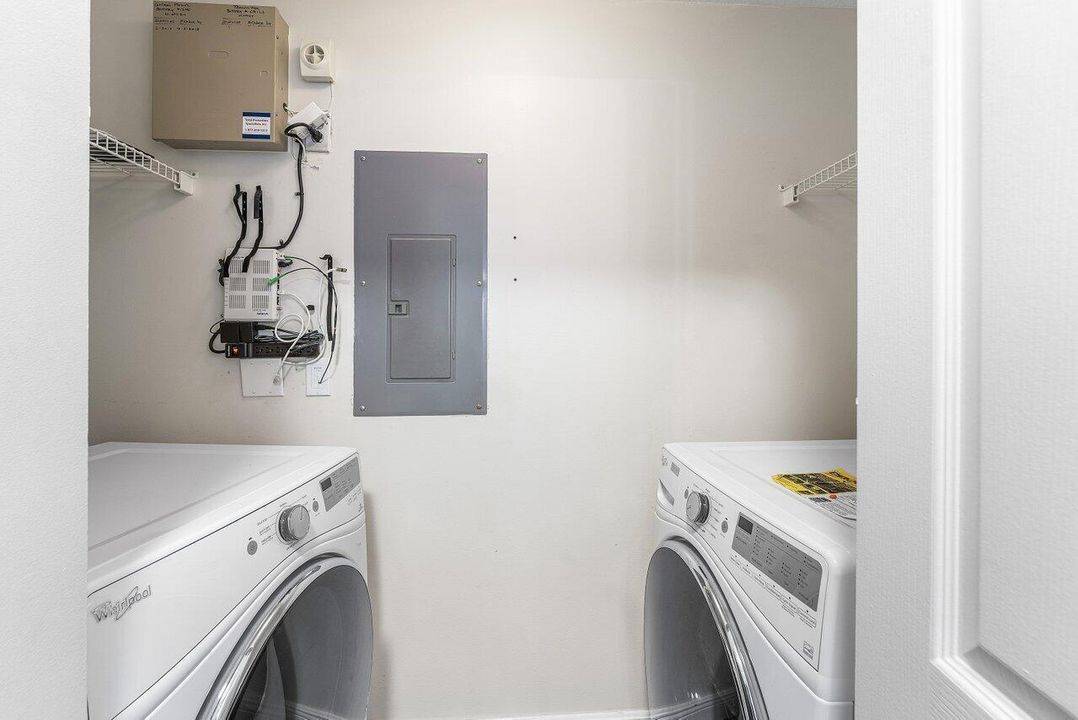 Washer / Dryer