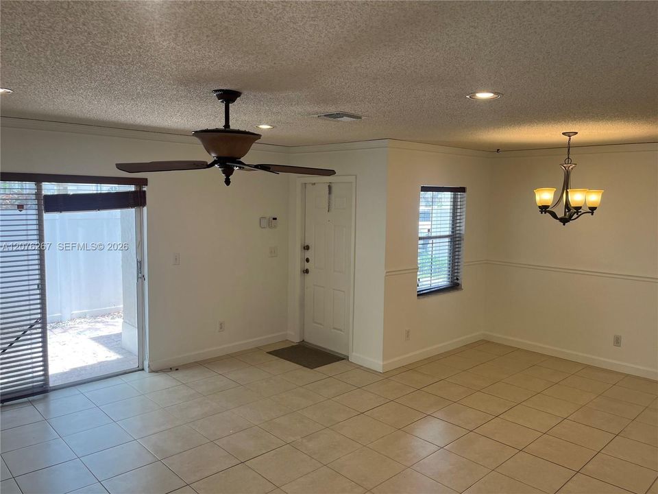 For Rent: $2,500 (2 beds, 2 baths, 1153 Square Feet)
