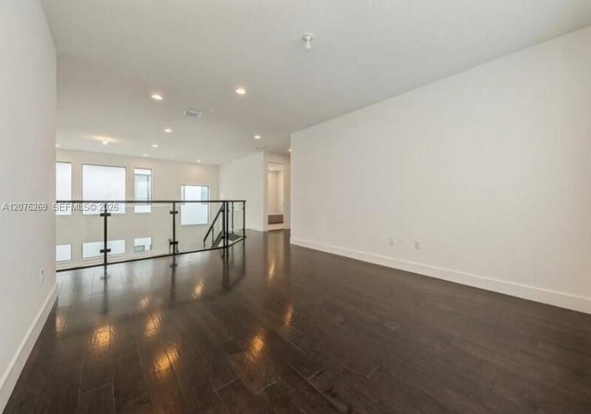 For Sale: $2,099,000 (5 beds, 7 baths, 4609 Square Feet)