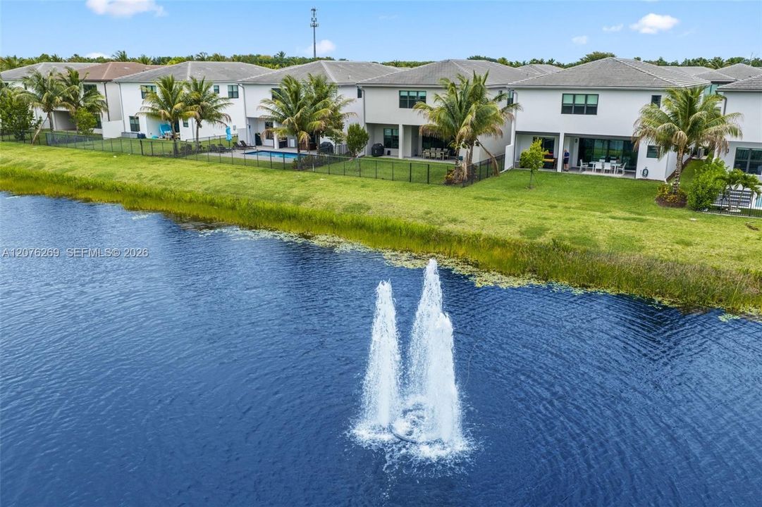 For Sale: $2,099,000 (5 beds, 7 baths, 4609 Square Feet)