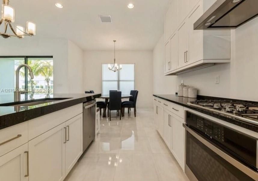 For Sale: $2,099,000 (5 beds, 7 baths, 4609 Square Feet)