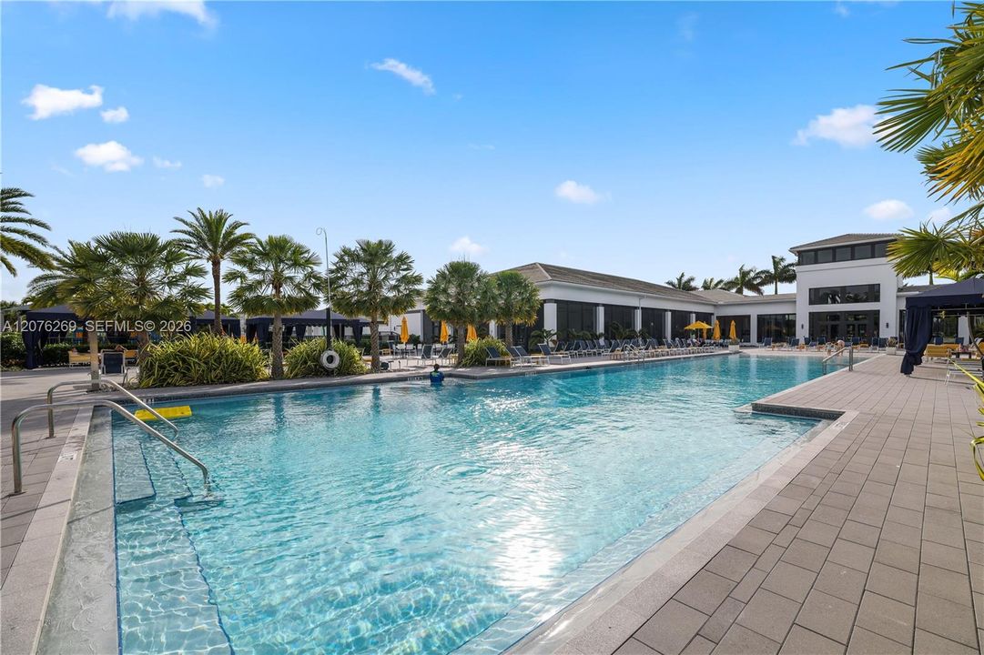 For Sale: $2,099,000 (5 beds, 7 baths, 4609 Square Feet)