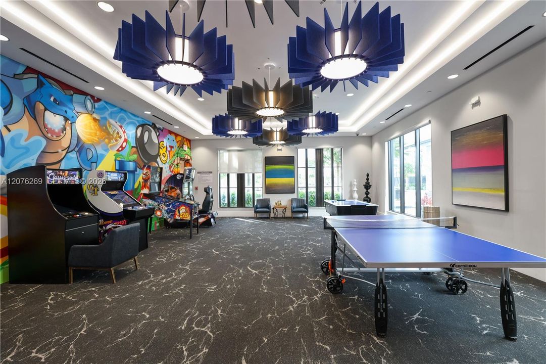 For Sale: $2,099,000 (5 beds, 7 baths, 4609 Square Feet)