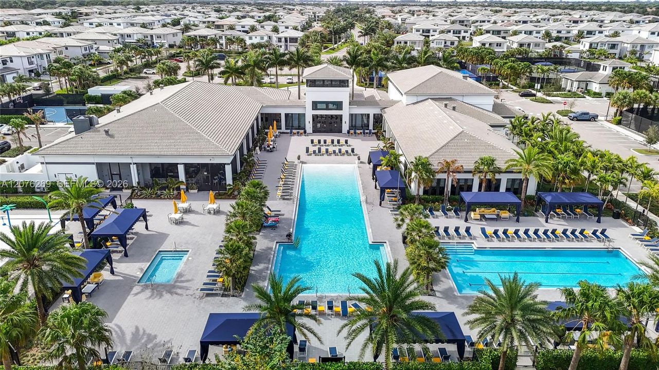 For Sale: $2,099,000 (5 beds, 7 baths, 4609 Square Feet)