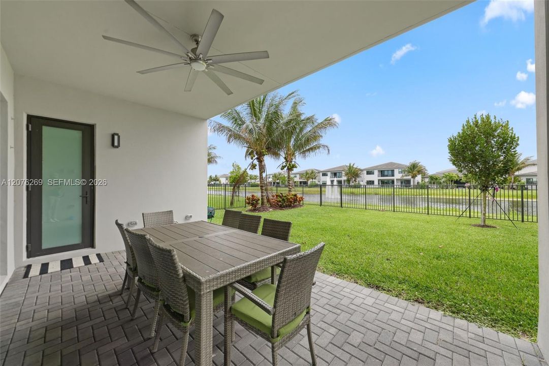For Sale: $2,099,000 (5 beds, 7 baths, 4609 Square Feet)
