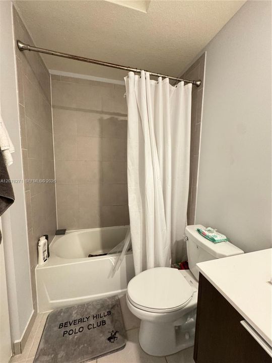 В аренду: $3,800 (3 спален, 2 ванн, 1425 Квадратных фут)
