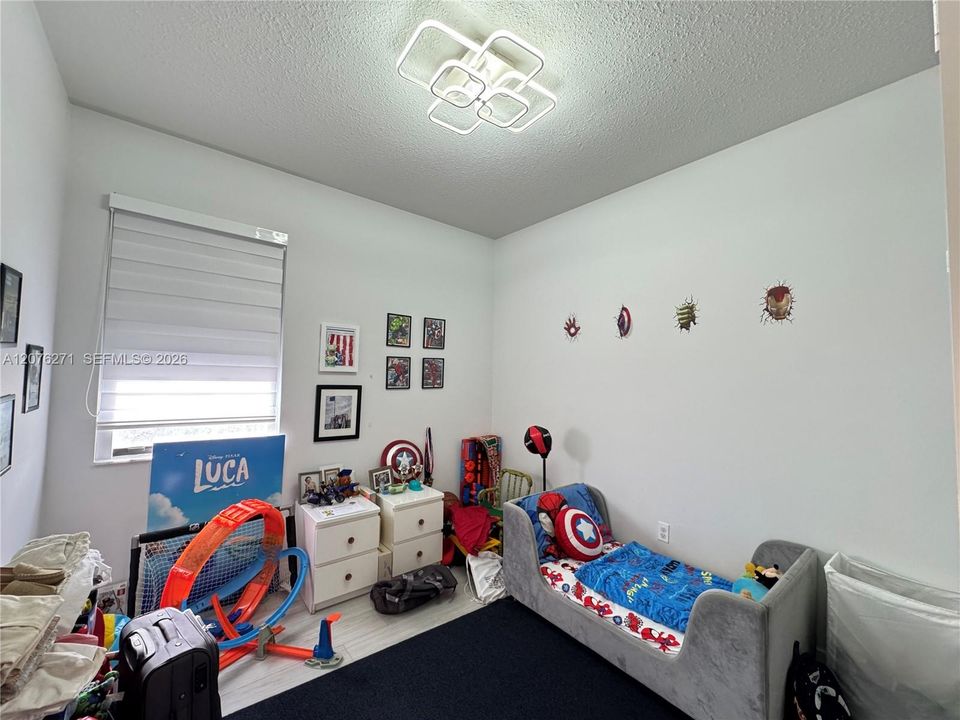 В аренду: $3,800 (3 спален, 2 ванн, 1425 Квадратных фут)