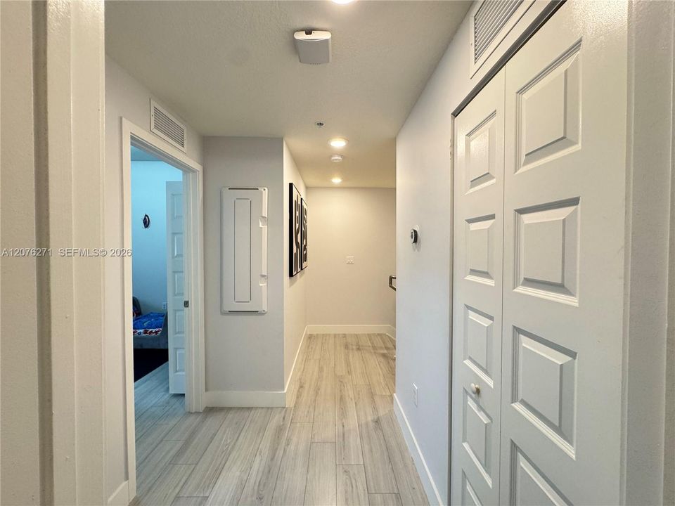 В аренду: $3,800 (3 спален, 2 ванн, 1425 Квадратных фут)