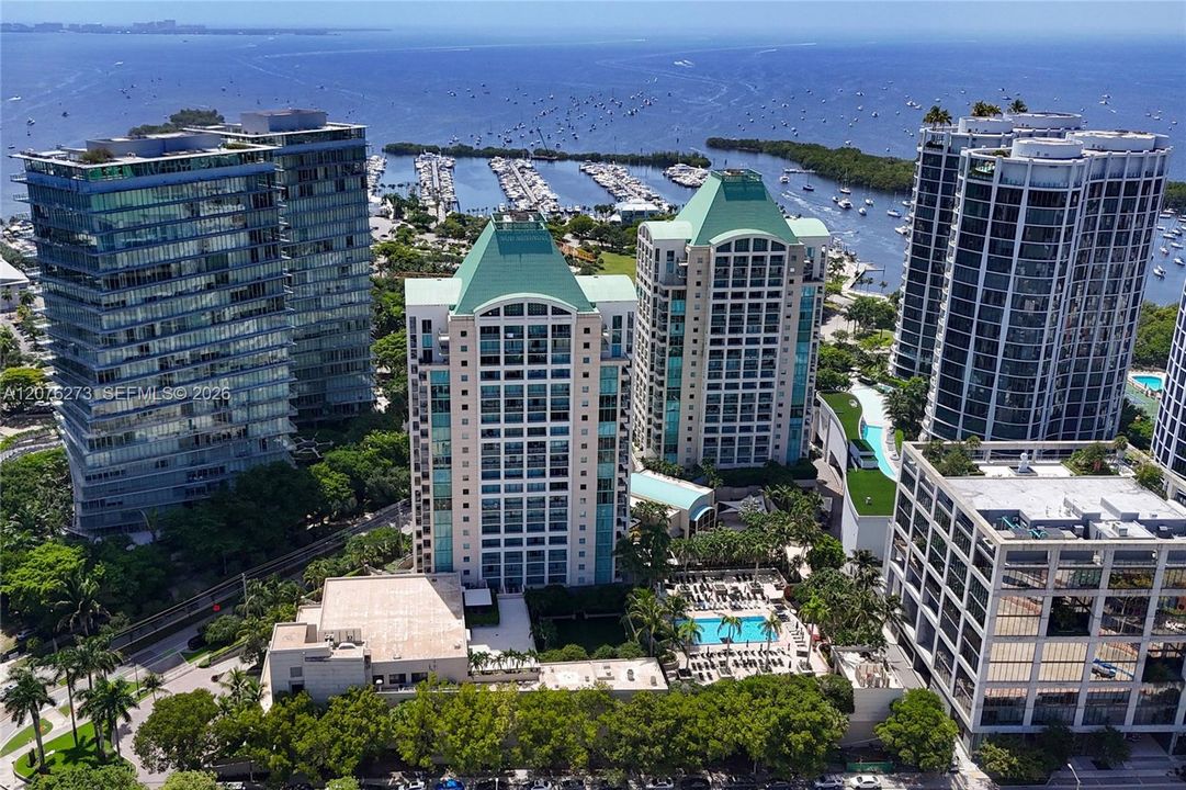 En Venta: $3,495,000 (2 camas, 2 baños, 2110 Pies cuadrados)