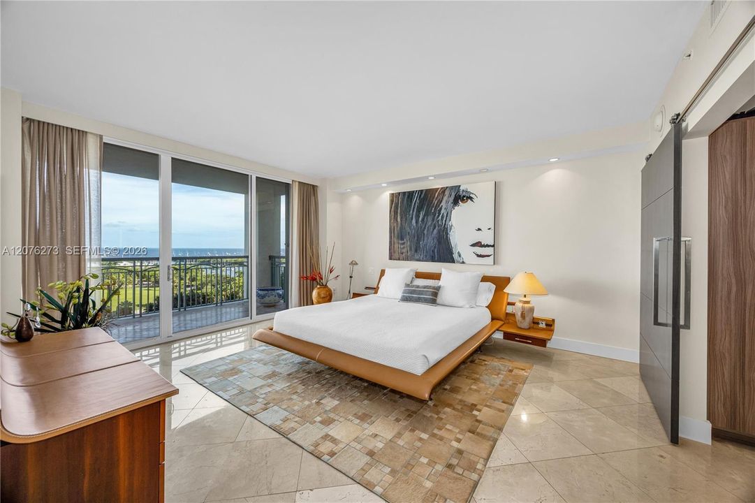 En Venta: $3,495,000 (2 camas, 2 baños, 2110 Pies cuadrados)
