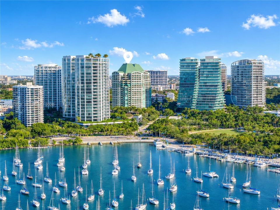 Activo con contrato: $3,495,000 (2 camas, 2 baños, 2110 Pies cuadrados)