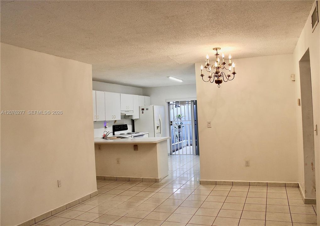 En Venta: $320,610 (2 camas, 2 baños, 990 Pies cuadrados)