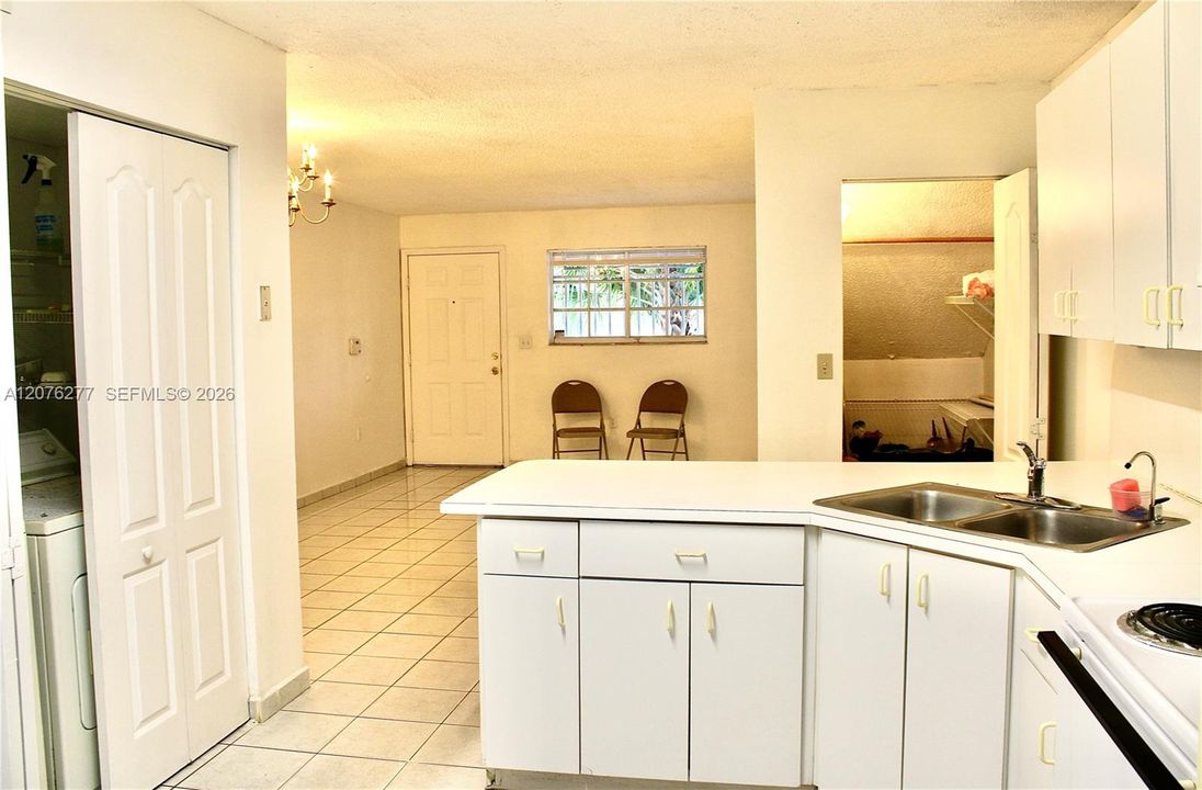 En Venta: $320,610 (2 camas, 2 baños, 990 Pies cuadrados)