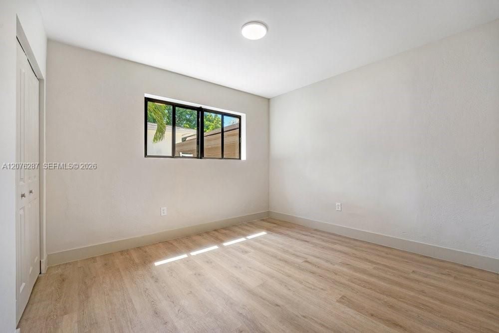 En Renta: $4,800 (3 camas, 3 baños, 1942 Pies cuadrados)