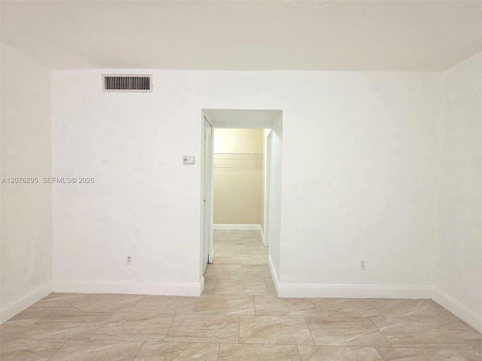В аренду: $1,890 (1 спален, 1 ванн, 930 Квадратных фут)