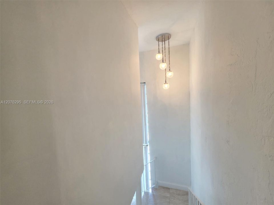 В аренду: $1,890 (1 спален, 1 ванн, 930 Квадратных фут)