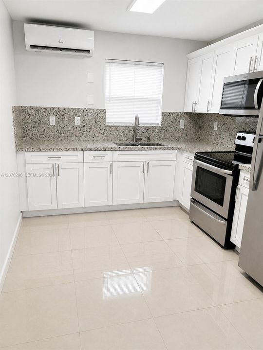 For Rent: $2,025 (2 beds, 1 baths, 955 Square Feet)