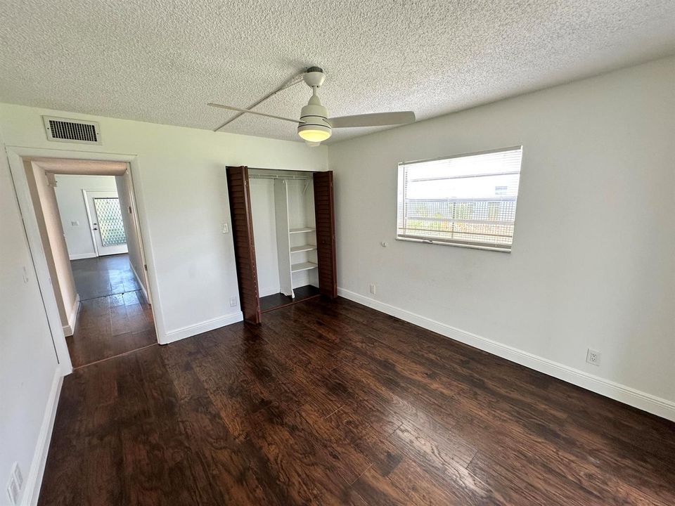 BEDROOM 1 (4)