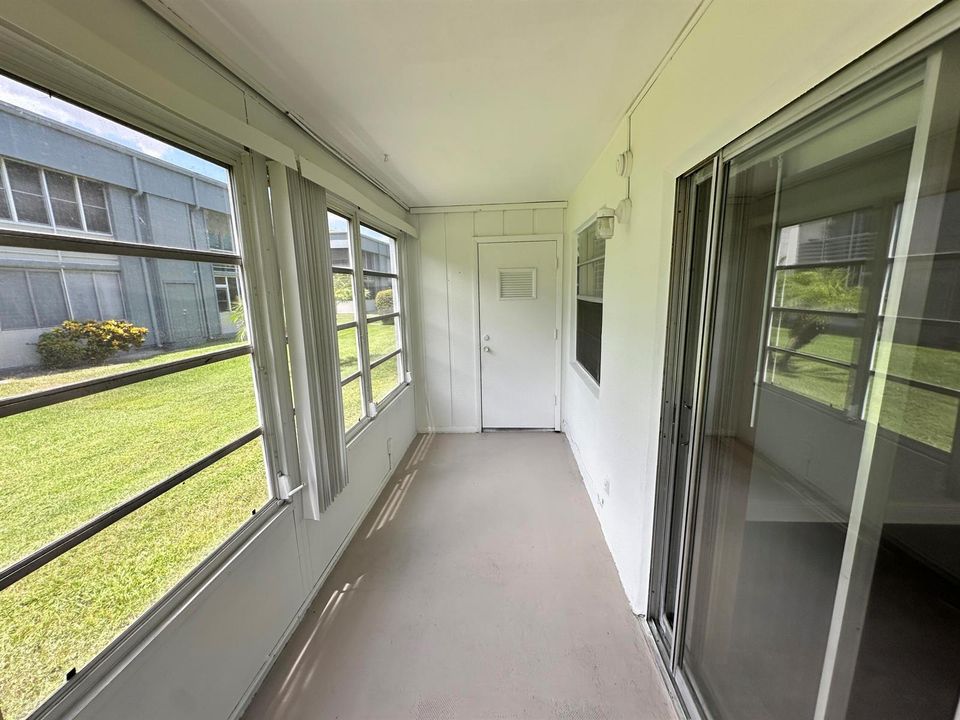 SUNROOM (3)