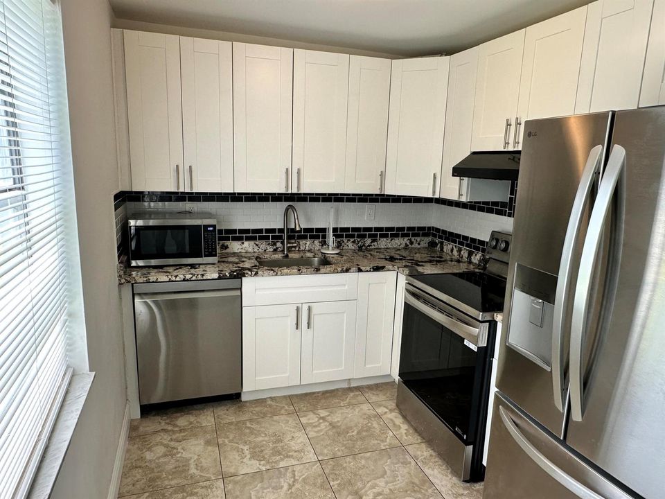 KITCHEN (2)