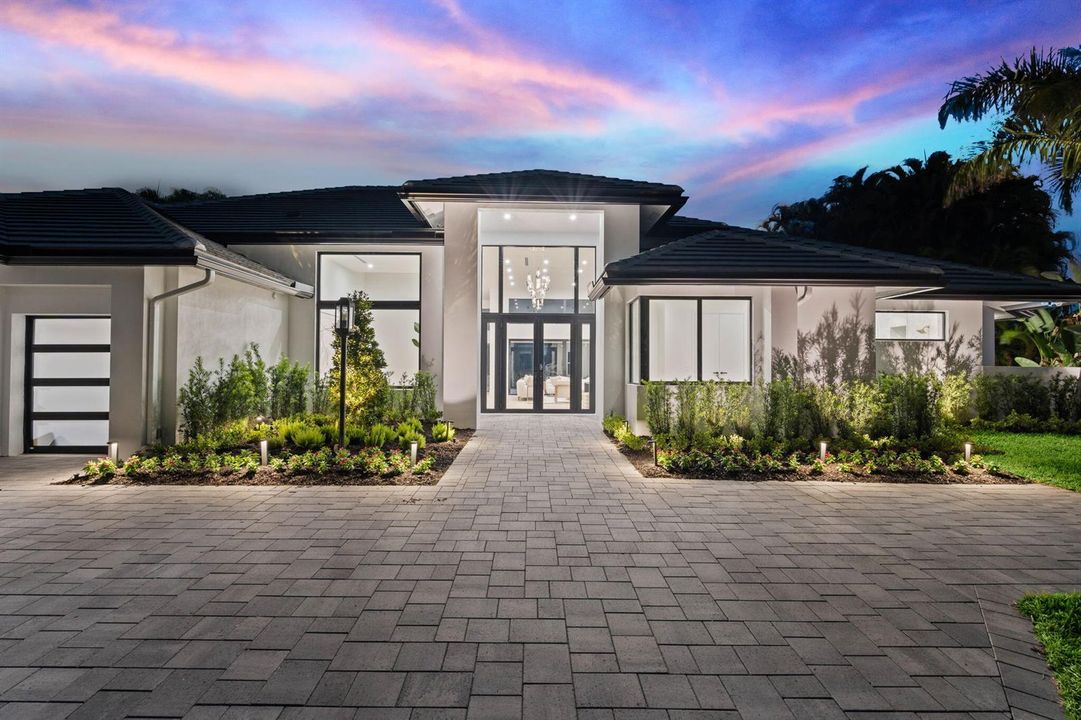 69-web-or-mls-A7405997