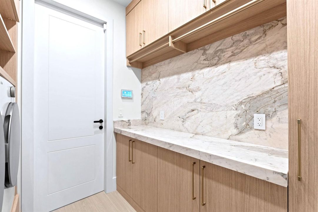 52-web-or-mls-A7405490