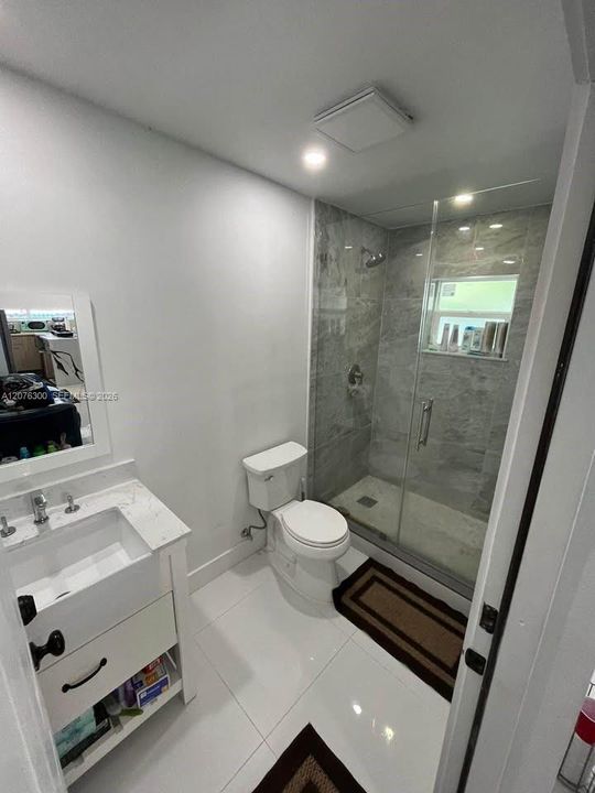 For Rent: $2,500 (1 beds, 2 baths, 1000 Square Feet)