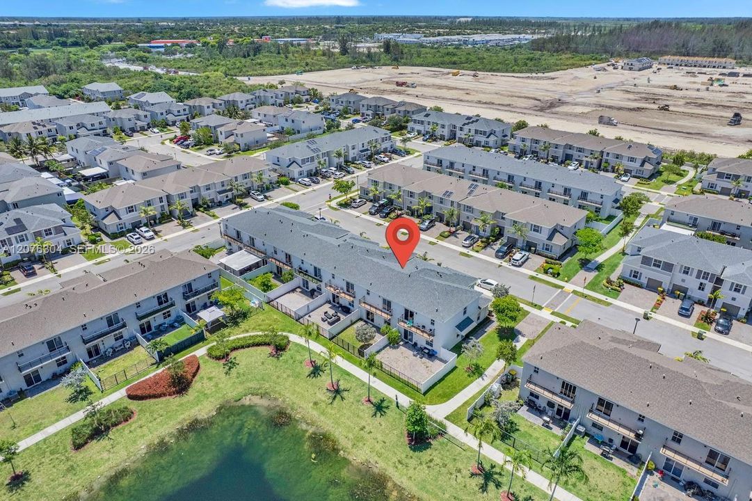 For Rent: $2,700 (3 beds, 2 baths, 1628 Square Feet)