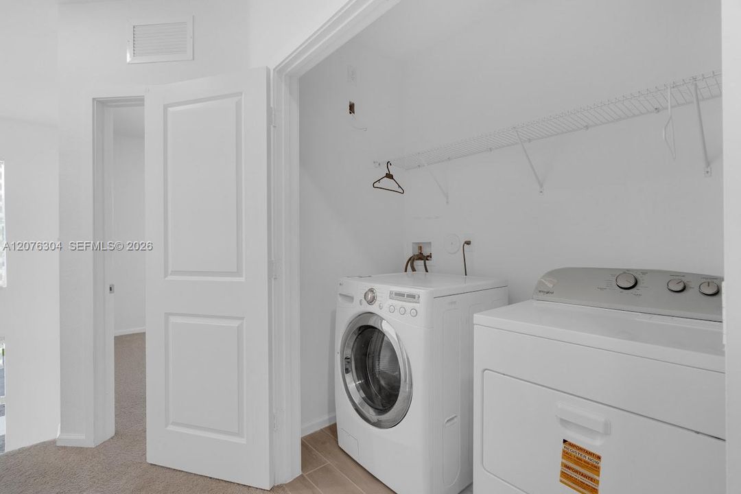 For Rent: $2,700 (3 beds, 2 baths, 1628 Square Feet)