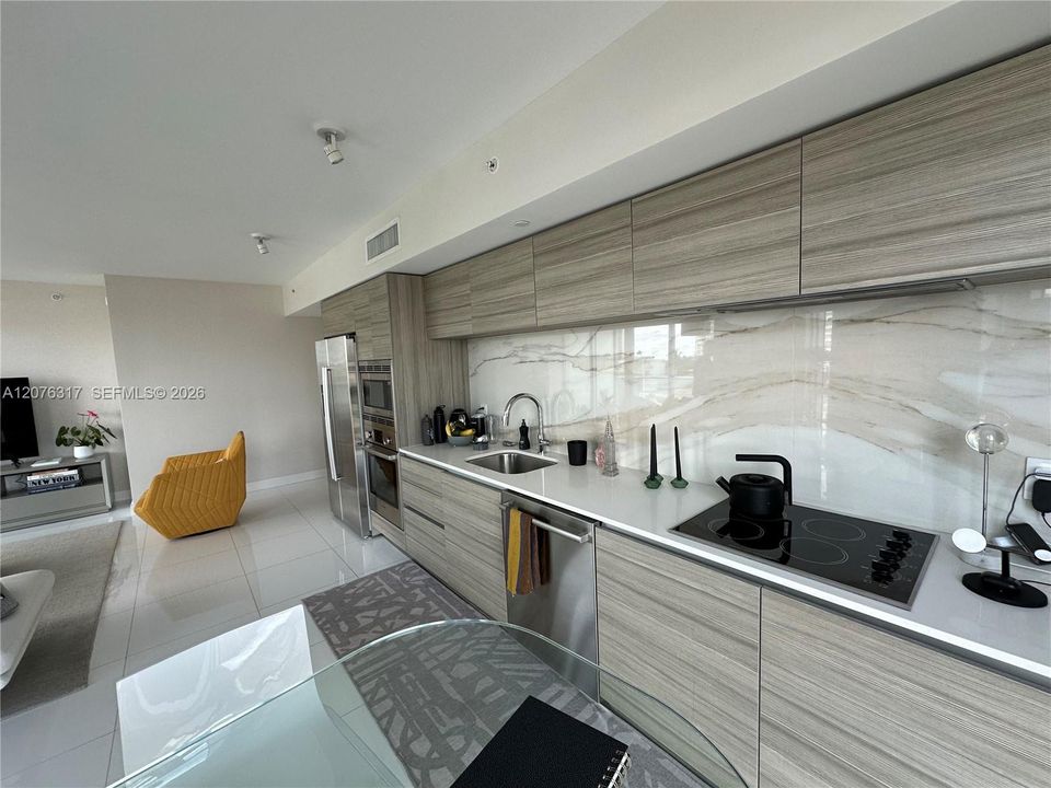 For Sale: $730,000 (2 beds, 2 baths, 1172 Square Feet)