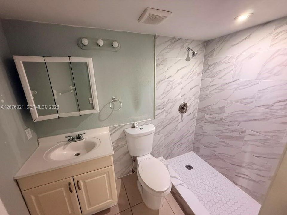 В аренду: $2,500 (3 спален, 2 ванн, 1316 Квадратных фут)