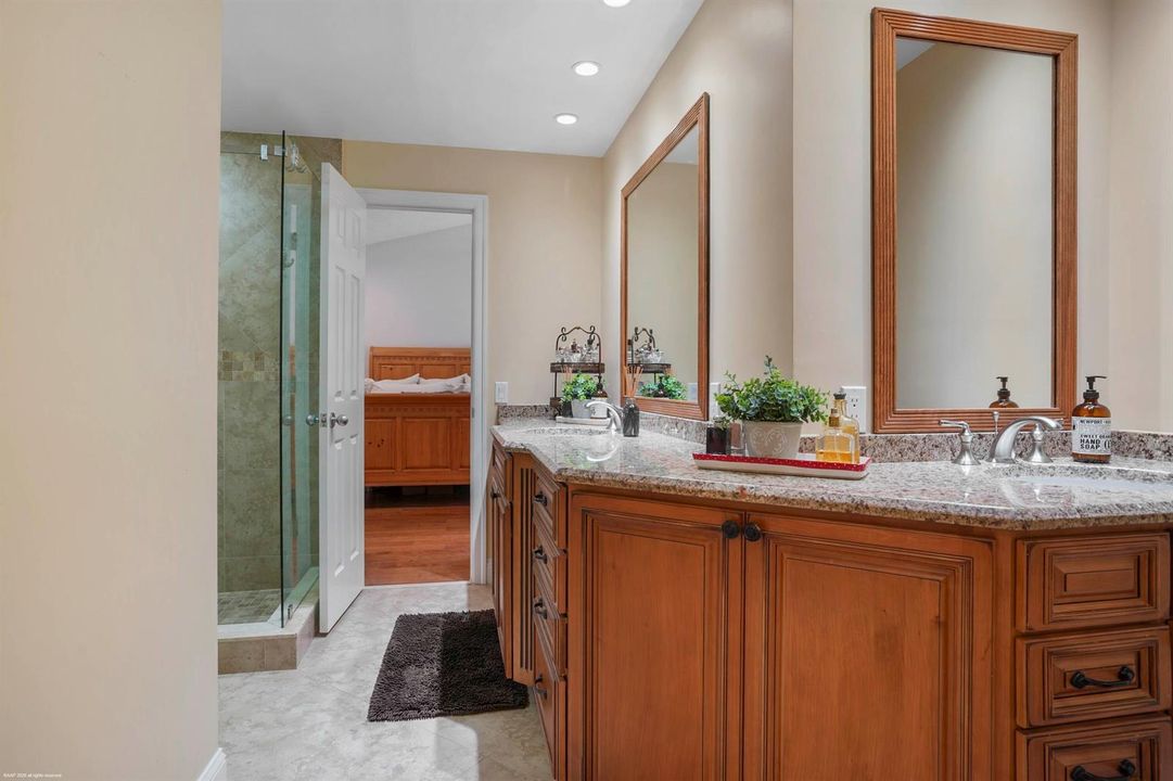 2379 Newbury Ct 038