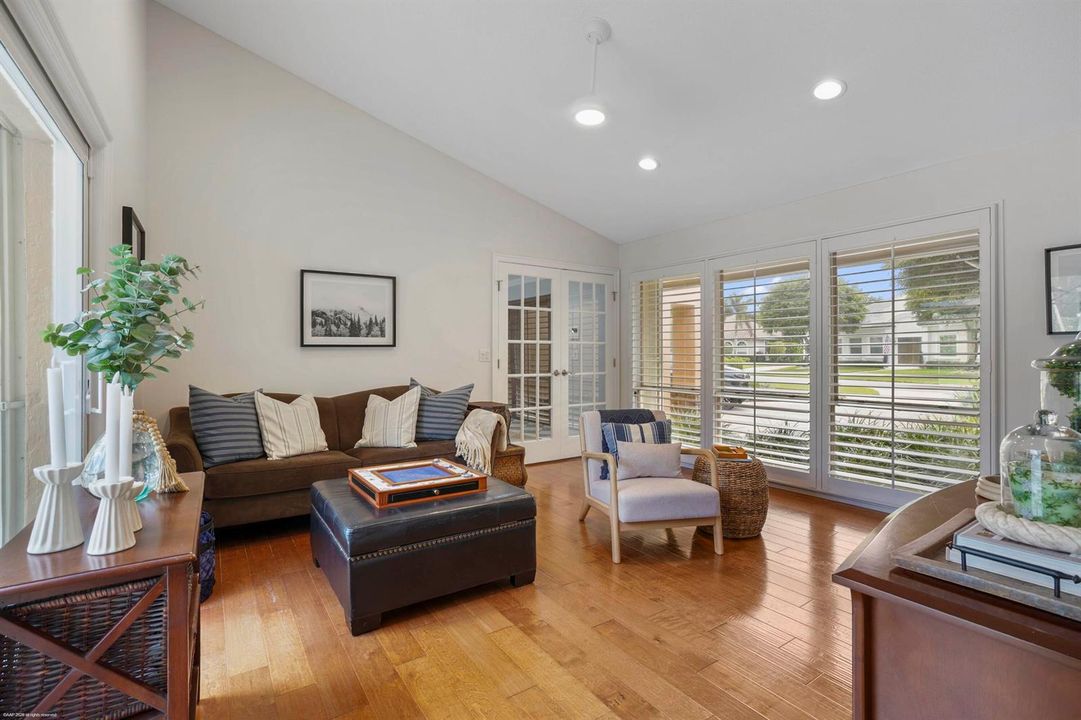 2379 Newbury Ct 034