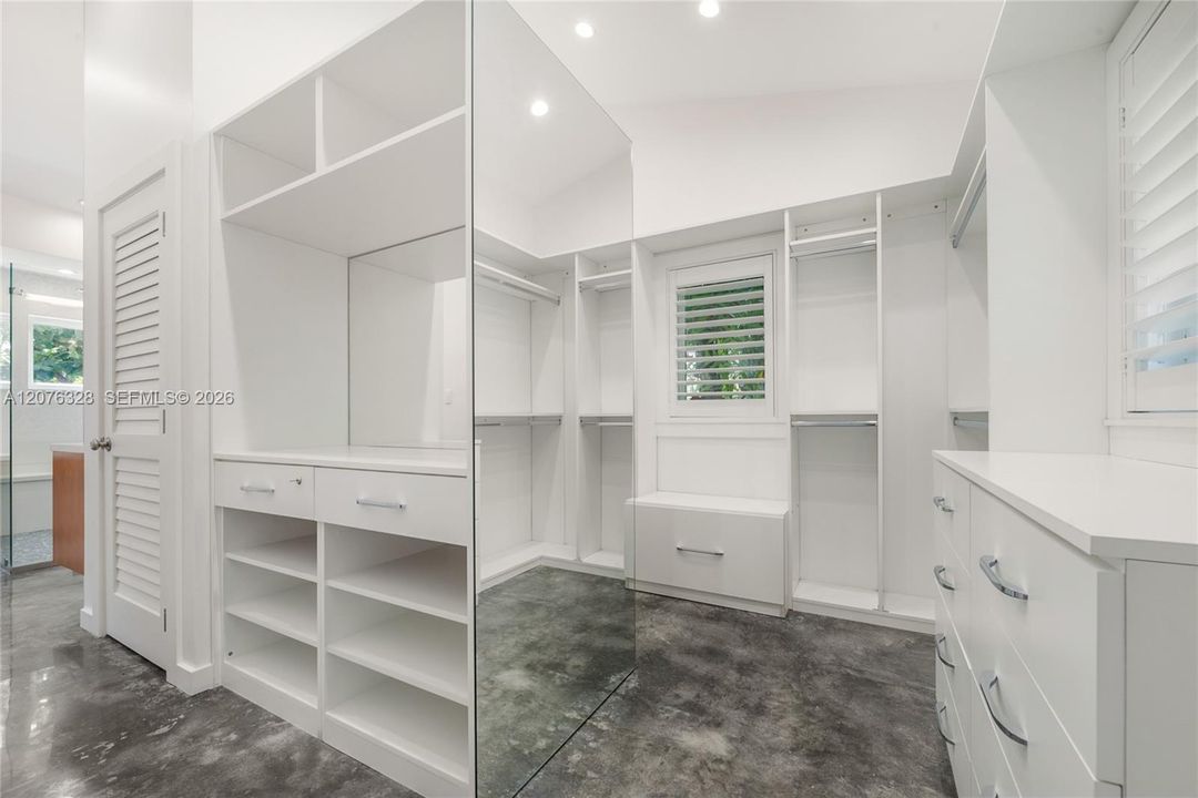 En Renta: $14,800 (5 camas, 4 baños, 3224 Pies cuadrados)