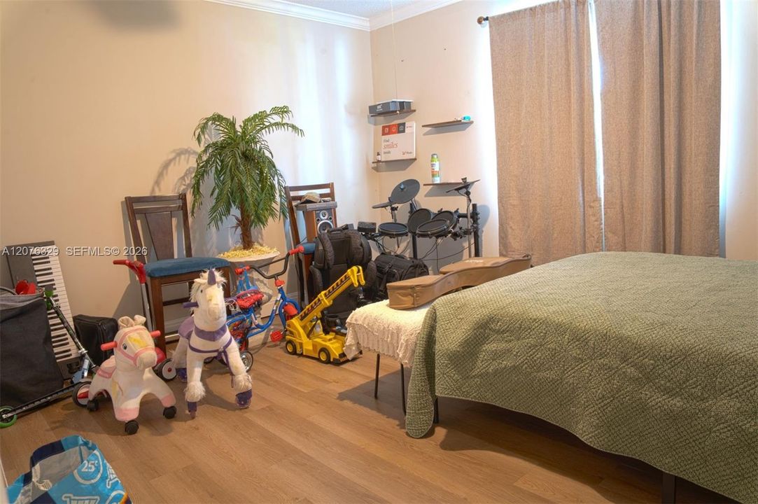 For Rent: $2,850 (3 beds, 2 baths, 1456 Square Feet)