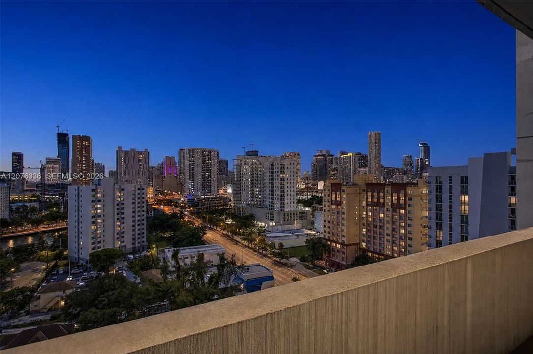 В аренду: $2,400 (1 спален, 1 ванн, 620 Квадратных фут)