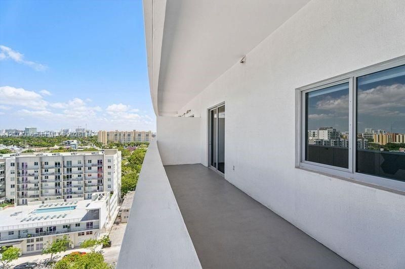 В аренду: $2,400 (1 спален, 1 ванн, 620 Квадратных фут)