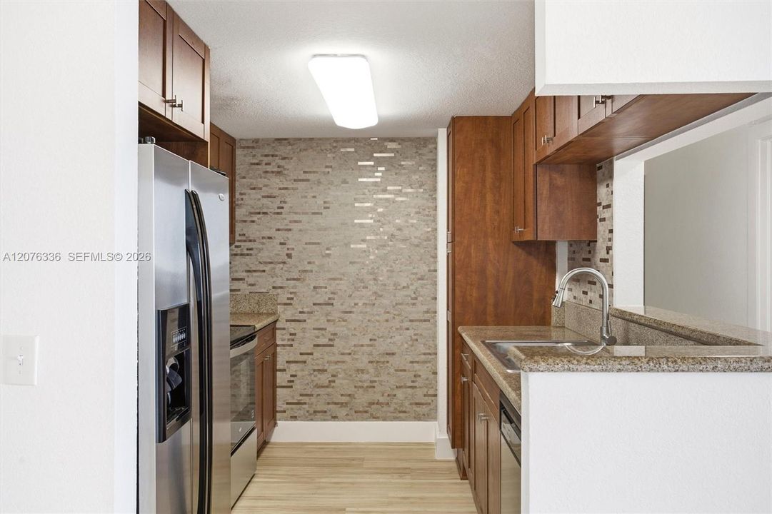 В аренду: $2,400 (1 спален, 1 ванн, 620 Квадратных фут)
