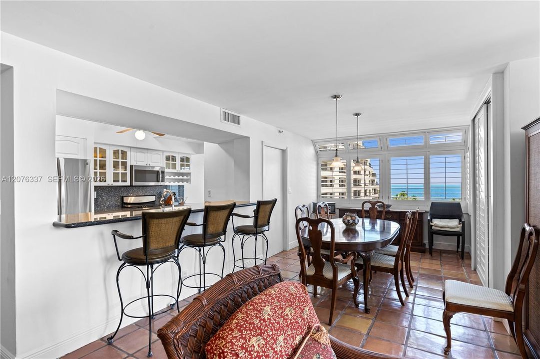 For Sale: $2,100,000 (2 beds, 2 baths, 1880 Square Feet)