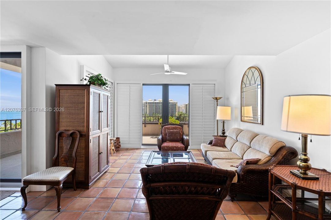 For Sale: $2,100,000 (2 beds, 2 baths, 1880 Square Feet)