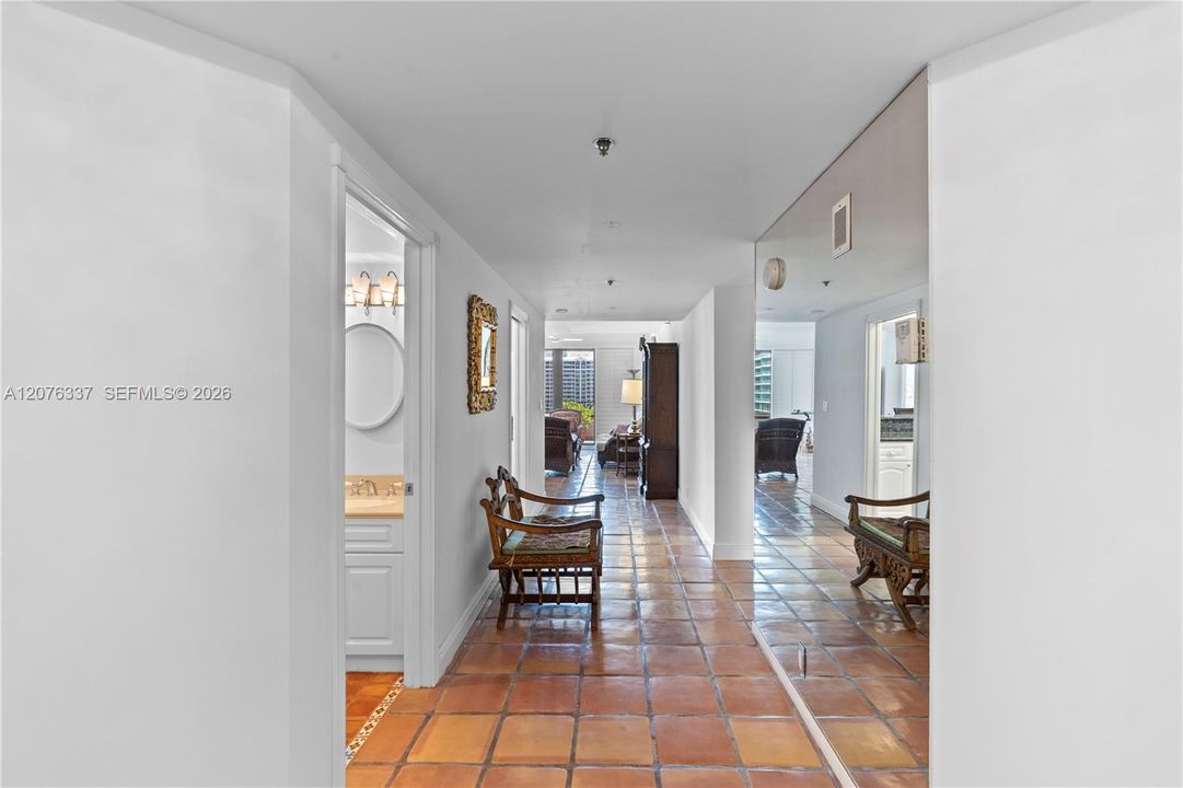 For Sale: $2,100,000 (2 beds, 2 baths, 1880 Square Feet)