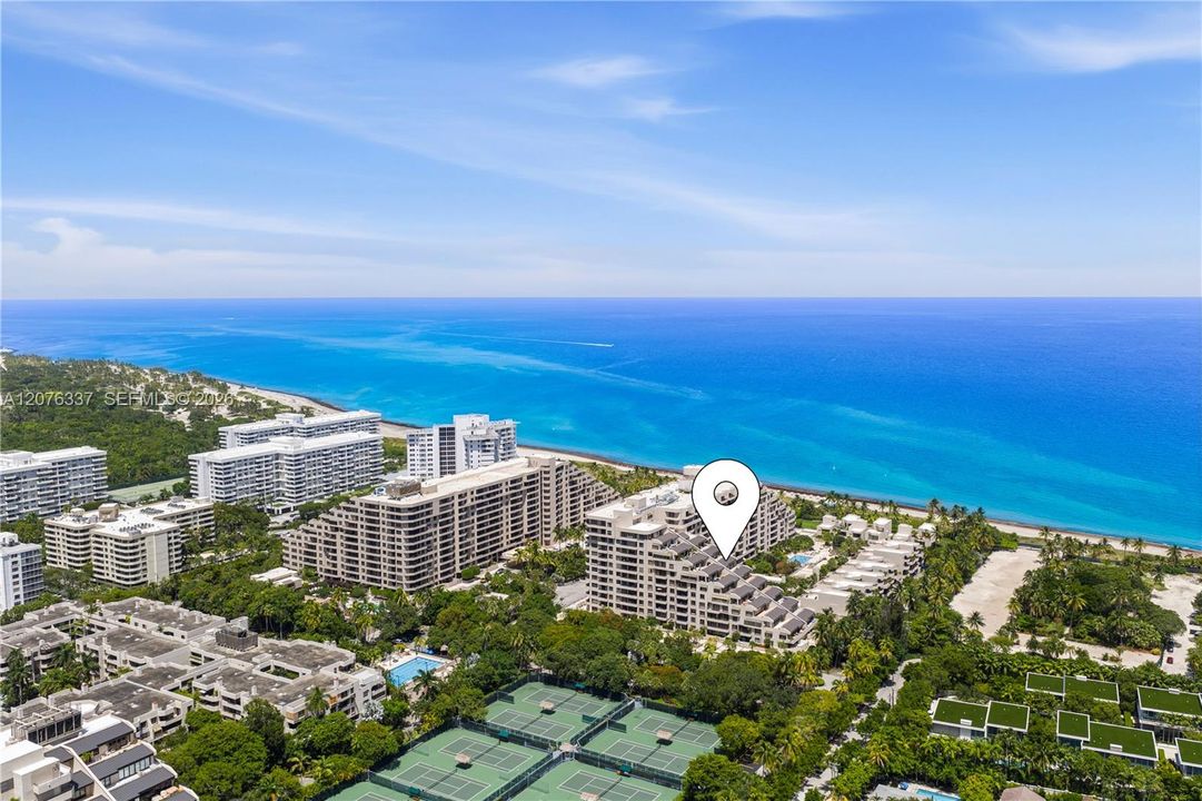For Sale: $2,100,000 (2 beds, 2 baths, 1880 Square Feet)