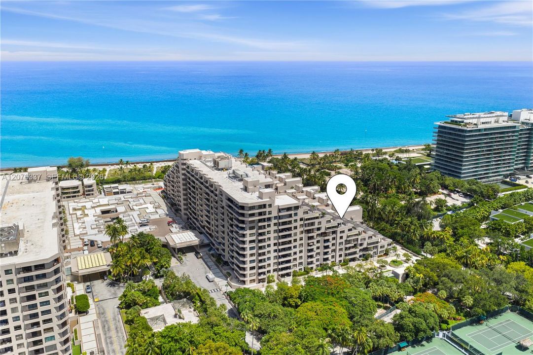 For Sale: $2,100,000 (2 beds, 2 baths, 1880 Square Feet)
