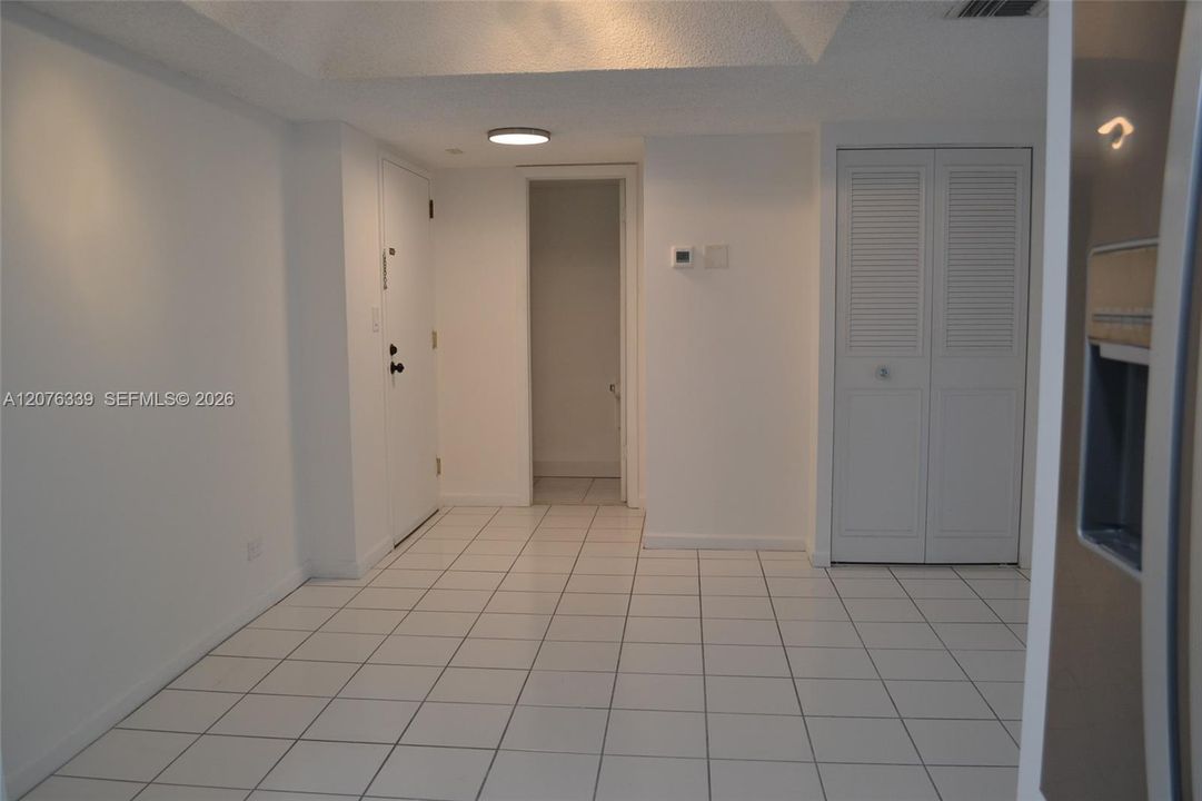 For Rent: $1,550 (1 beds, 1 baths, 800 Square Feet)